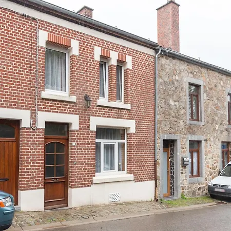 別荘 Charming In Viroinval Le Mesnil